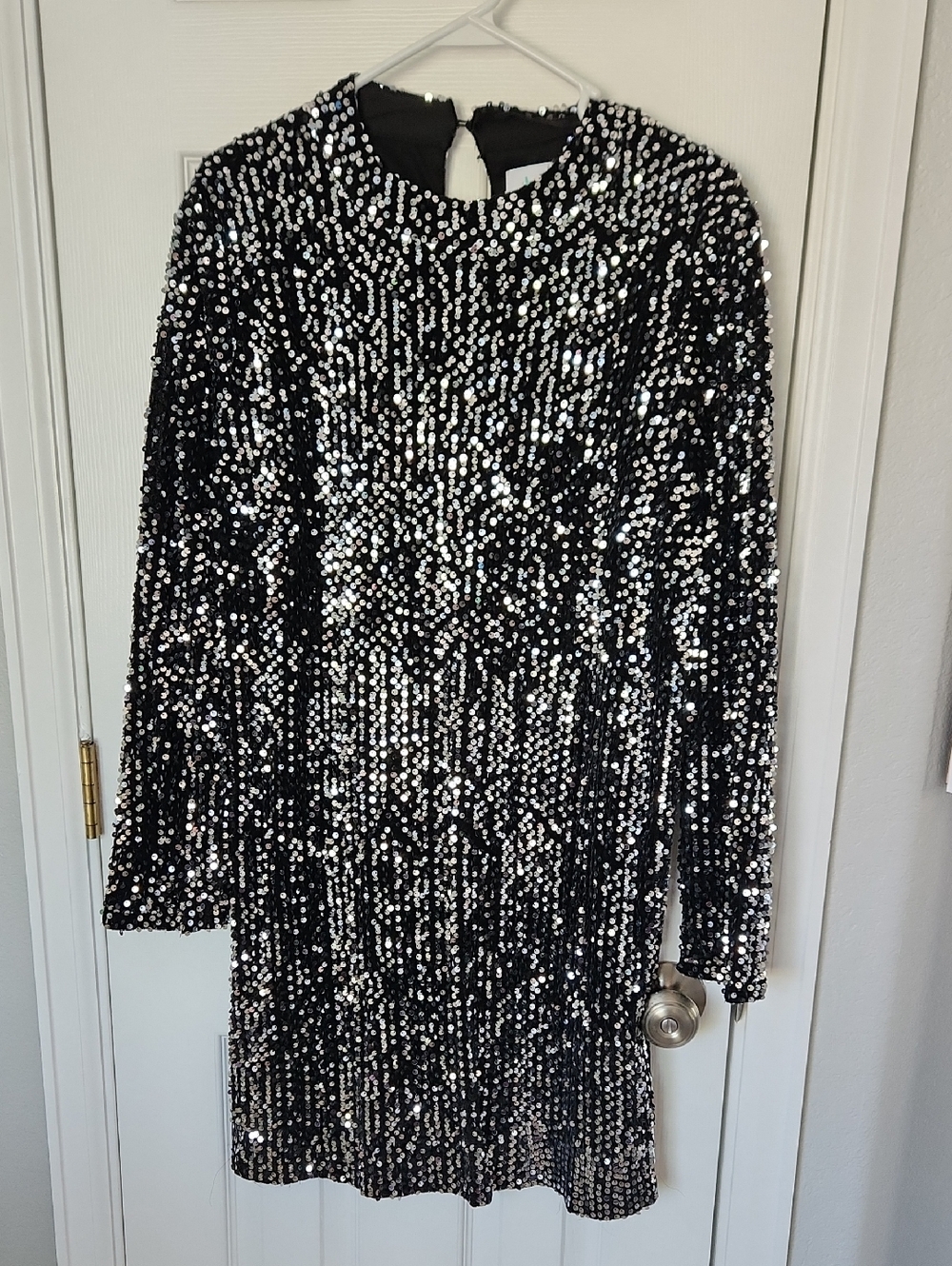 Black Sequin Long-Sleeve Party Dress